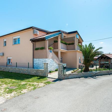 Apartments With A Parking Space Nin, Zadar - 19555 Exteriör bild