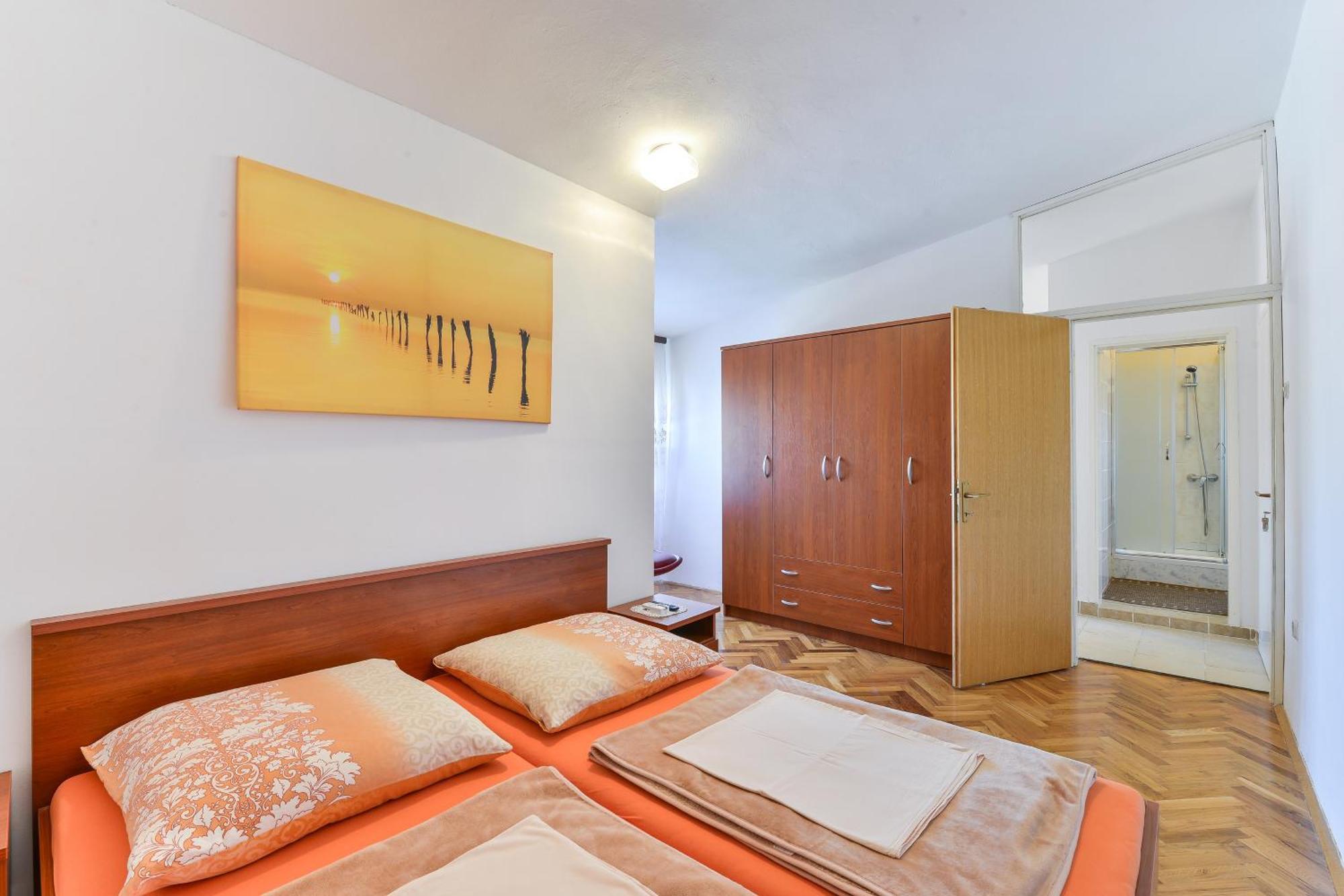 Apartments With A Parking Space Nin, Zadar - 19555 Rum bild