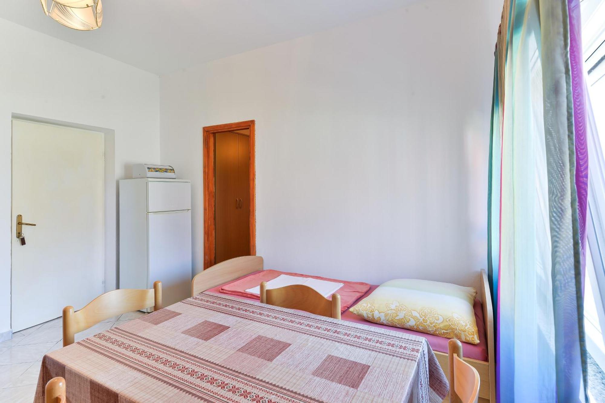 Apartments With A Parking Space Nin, Zadar - 19555 Rum bild